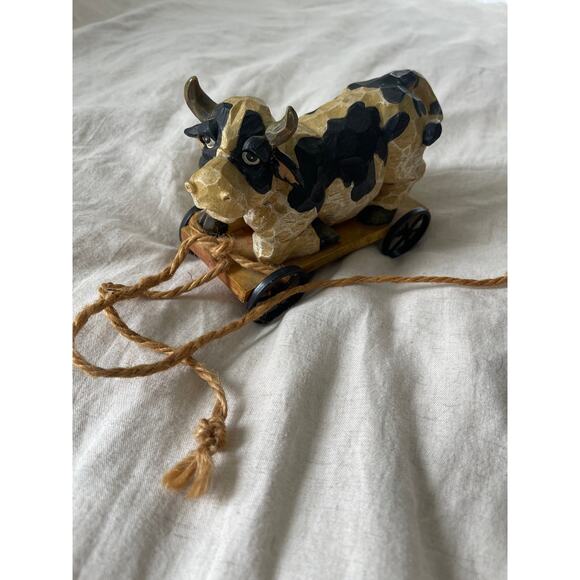 Decorative Resin Cow on a Wagon Home Decor - Picture 1 of 5